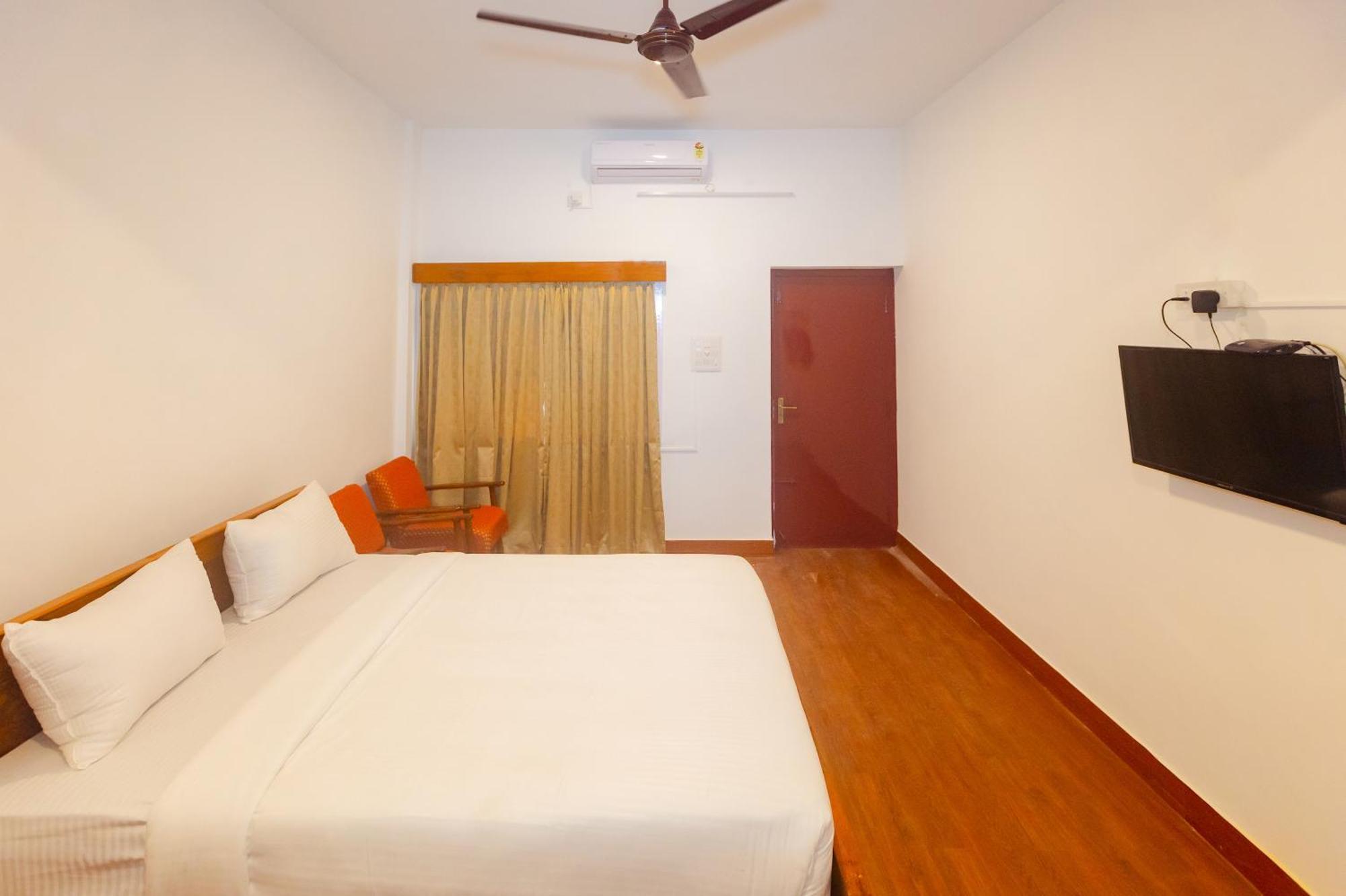 Sri Ramakrishna Hotel Bangalore Exterior foto